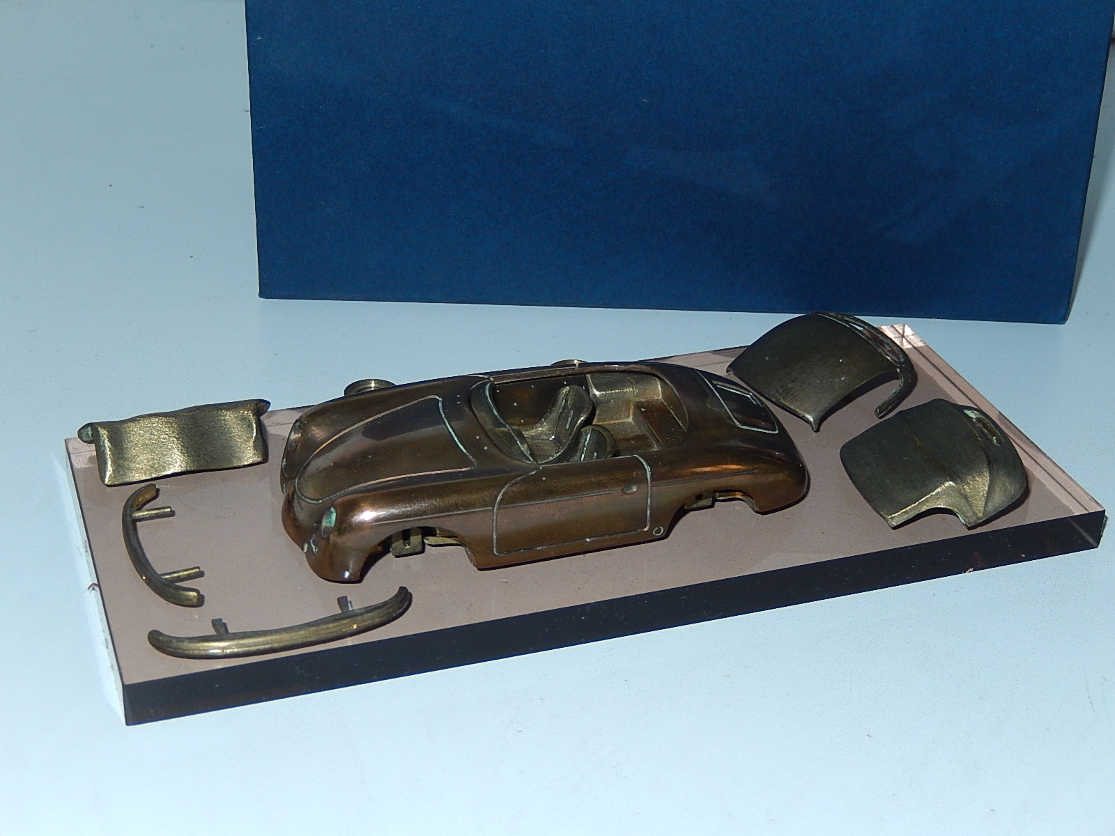 lephoenix : Bronze Porsche 356 speedster --> SOLD